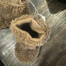 Gap NWT Baby Gap Brown Bear Sherpa Booties Slippers  M 7/8  Girls Boys  Twins ?