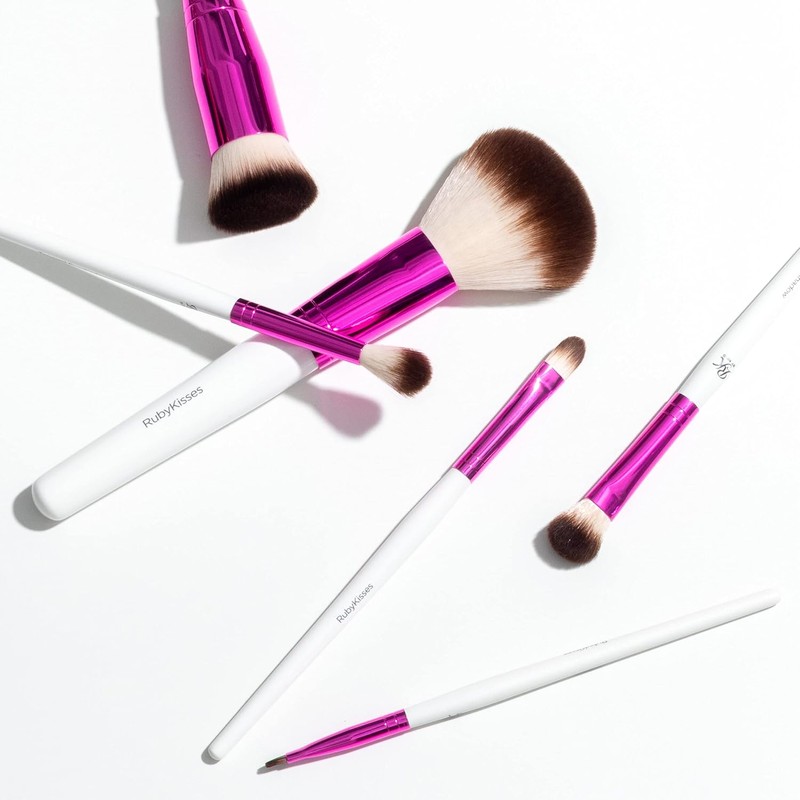RK by Kiss Kabuki Brush RMUB01 by Ruby Kisses