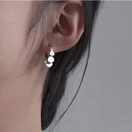 TseenYi Circle Disc Dangle Hoop Earrings Boho Coin Disc Drop Huggie Earrings Silver Round Disc Earrings Small Coin Dangle Huggie Hoop Earrings Jewellery for Women and Girls