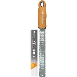 Microplane - Rallador de zester premium en mostaza Herramienta de zester de limón, rallador de queso duro y verduras Para cítricos, queso parmesano, ajo, jengibre, nuez moscada Hoja fina de