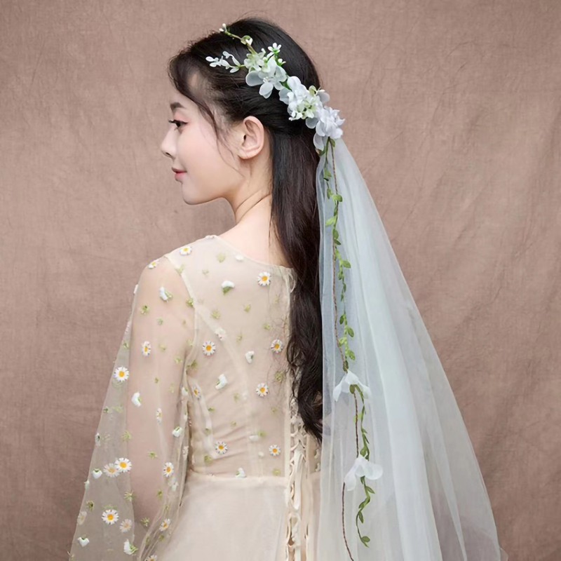 White Garland Veil Green Branch Exquisite Elegance Manual Satin Garland