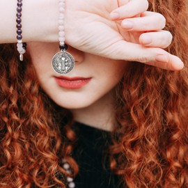 SEWACC 12 Piezas Etiqueta De Metal Adornos para Arboles De Navidad Unicos Figuras De Jesus Coleccionables Escultura De Jesus Encantos Virgencita Aleación Oficina Conmemorar Virgen María