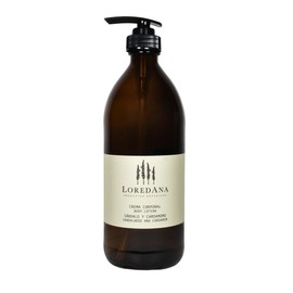 LOREDANA - Crema Corporal Sandalo y Cardamomo (500 ml) Ayuda A Hidratar Humectar Y Suaviza La Piel Protege La Piel De Agresiones Del Medio Ambiente Libre De Parabenos Y Sulfatos: ¡Nutre y Protege tu Piel con la Rica Combinación de Sandalo y Cardamomo!