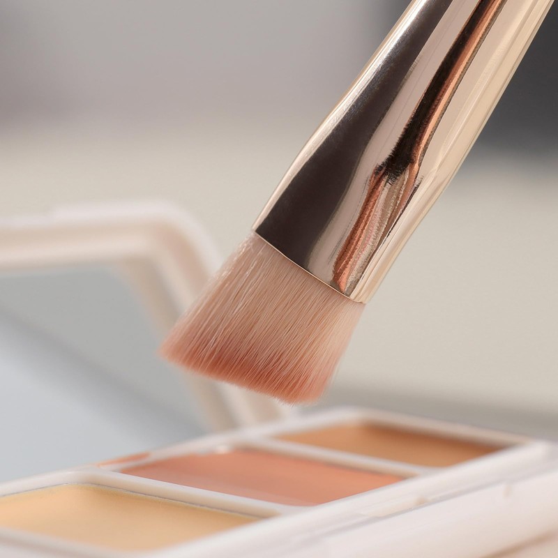 Albeaut Trangle Under Eye Concealer Brush for Liquid and Cream