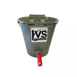 Calf Bucket with Teat – 8-Quart Feeding Bucket with Valve & Hanger – Natural Rubber Nipple for Realistic Suckling – Durable & Efficient Feeding for Cattle and Dairy Calves