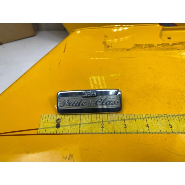 Peterbilt OEM Peterbilt 389 Pride & Class Emblem
