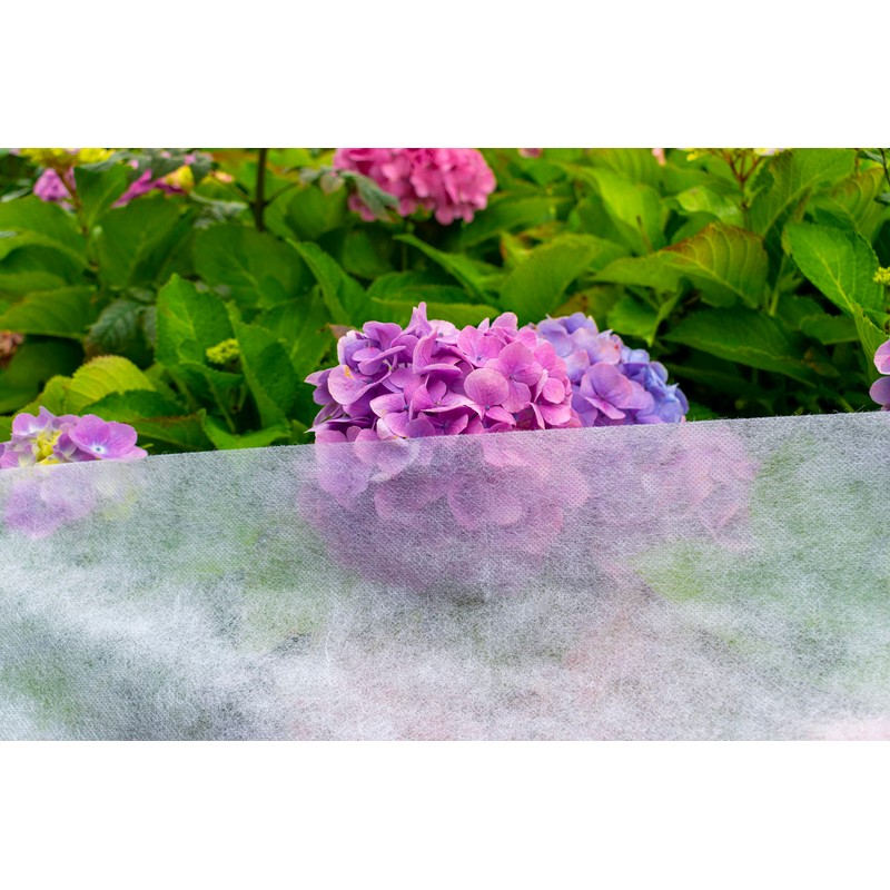 Plant protection re usable fleece blanket,protects from frost rain wind