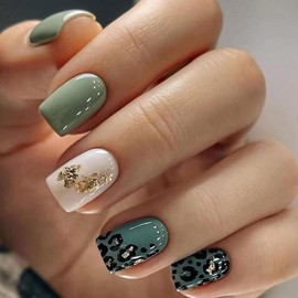 Green Press on Nails Short Coffin False Nail Glossy Square Leopard Print Glitter Designs Artificial Acrylic Fake Stick on Nails 24 PCS