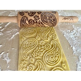Kinder Nudelholz PAISLEY für hausgemachtes Gebäck. Teigroller mit Blumen. Gravierte Nudelholz. Länge 24cm. Gravierte Nudelholz mit Muster von Algis Crafts