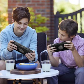 FIOPAZ - Funda protectora de silicona para rg35xx H, funda suave compatible con Anbernic rg35xx H, accesorios de consola de juegos retro de mano, funda de silicona con cordón negro (negro)