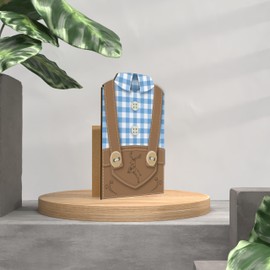 Oktoberfest Geschenkidee Holzkarte - Tracht Geburtstagskarte | Lustiges Bayern Motiv, Bayrische Tracht Geschenk, Traditionelle Trachten Deko, Witziges Geschenk Bayern, Witzige Deko im bayerischen Stil