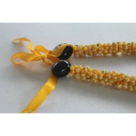 Maleka Designs 28" Geniune Mongo Shell Hawaiian Lei Necklace (Yellow) Adjustable