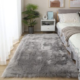 YIHAIC Faux Sheepskin Rug - Faux Fur Rug- Fluffy and Soft Faux Sheepskin Area Rug for Bedroom and Rooms Decor, Shaggy Rugs for Cozy Home Feel (Grey, 75 x 120cm)