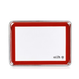 New Star Foodservice 38439 Commercial-Grade 18-Gauge Aluminum Sheet Pan/Bun Pan & Silicone Baking Mat Set, 13" L x 18" W x 1" H (Half Size)