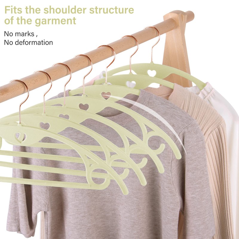 IEOKE Velvet Clothes Hangers, 50 Pack No Shoulder Bumps Ultra