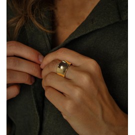 Aprilery Gold Rings for Women, Fashion Gold Statement Ring Gold Band Non Tarnish Trendy Hypoallergenic Ring Jewelry (Gold 3, 7)