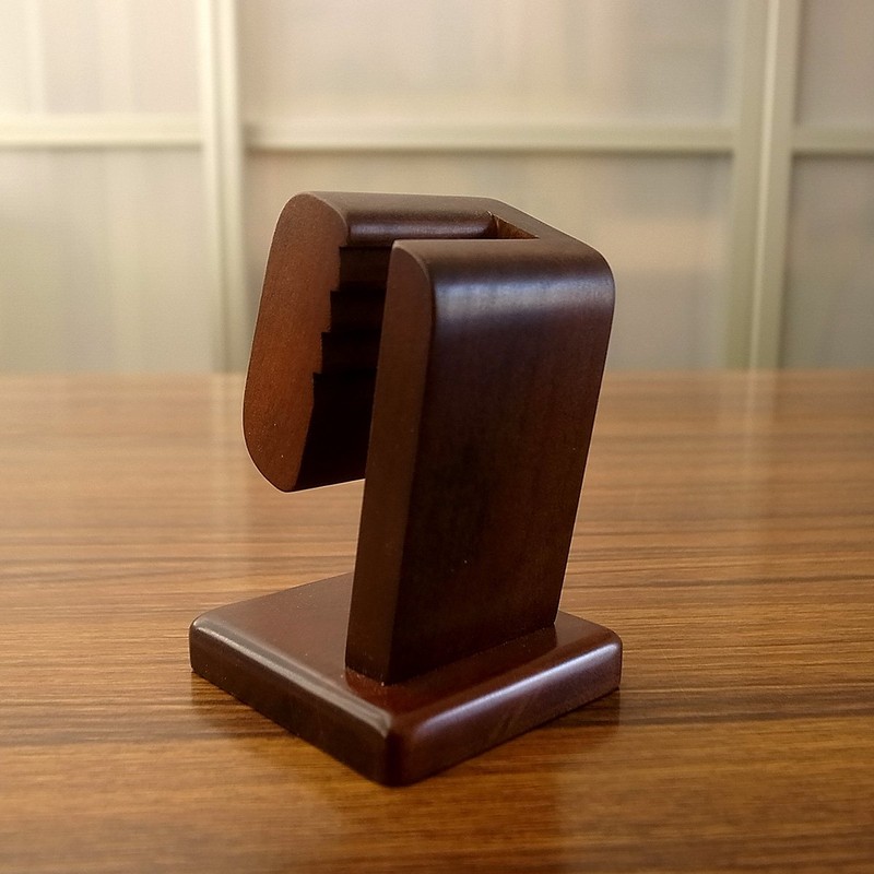 Toyooka Craft SC81 Watch Stand