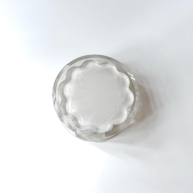 GRAHAM DESIGN Scalloped Acrylic Coasters with Circular Holder - 4