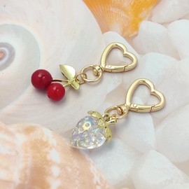 cioatu Cute Strawberry Keychain Bag Purse Charms Crystal Strawberry Daisy Flower Keychain Accessories for Purse Bag Car Keys (Red Cherry & Transparent Strawberry)