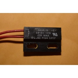 Littelfuse HAMLIN - 59135-010 - MAGNETIC SENSOR REED SWITCH - NEW