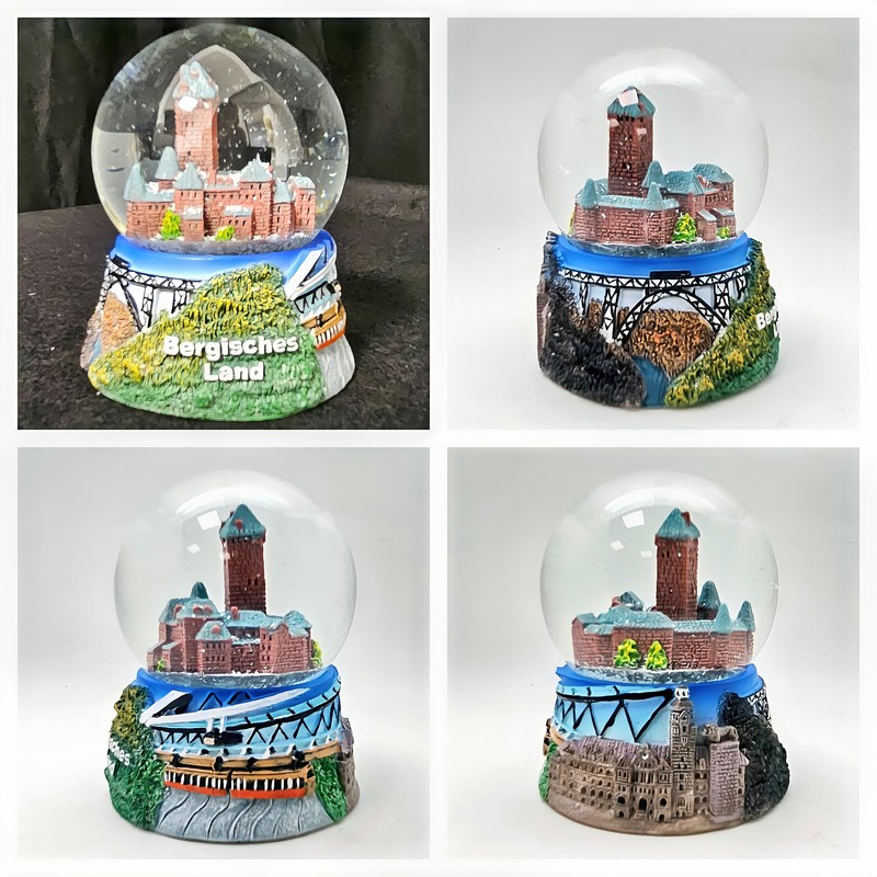 Souvenir Snow Globe Mountain Country Castle Castle 65 mm Diameter