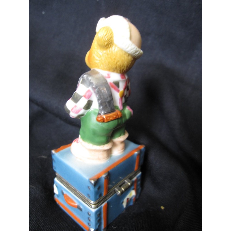 Cherished Teddies.......... Canada ... Box Figurine