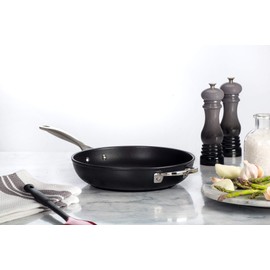 Le Creuset Pepper Mill, 8" x 2 1/2", Oyster