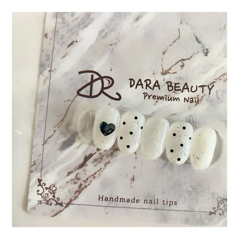 Dara Beauty February Art of the MonthGlitter Dot Nail❣ /