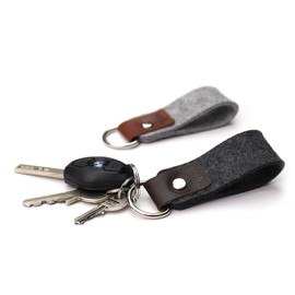 'Pack & Smooch Keychain "Selby Felt 100% Wool Felt, Vegetable Tanned Leather – Handmade in Germany dark brown