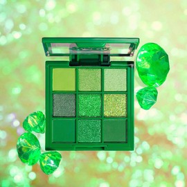 KimChi Chic Jewel Collection Makeup Palette - Matte, Shimmer & Glitter Eyeshadow Colors, Smooth & Easy to Blend, Long-lasting Cosmetic Formula - Color: 02 Emerald