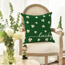 AVOIN colorlife St Patricks Day Lucky Clover Throw Pillow Cover, 18 x 18 Inch Shamrock Green Cushion Case Decoration for Sofa Couch