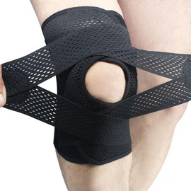 Knee Support Brace for Running, Hiking, Gym, Soccer, Basketball - Sports Compression Band for Joint & Patella Protection Black/L