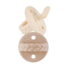 Itzy Ritzy - Chupetes de silicona de ortodoncia – Chupetes con mango plegable y dos agujeros de aire para mayor seguridad, chupetes de bebé para edades de 6 a 18 meses (crema de mantequilla y