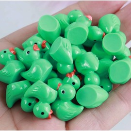 100pcs Mini Resin Duck,15 mm Dollhouse Décor for Aquarium Decor Micro Fairy Garden Landscape Hide,Seek Party Toys,Easter Basket Stuffer, Gift for All Ages (Nonluminous-Green)