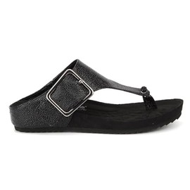 Ros Hommerson Women's Phoebe, Comfortable Thong Sandal, Black Patent Pebbled Leather, 8 Wide (D)