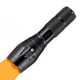 WESLITE Torch Yellow Light, 2 in 1 Torch LED with White and Yellow Light, 2 Modes 550nm-590nm Amber Light Torch Zoomable for Night Vision Photography Camping Hunting