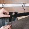 30 Pack Skirt Hangers，Pants Hangers with Clips，360 ° Swivel Hooks