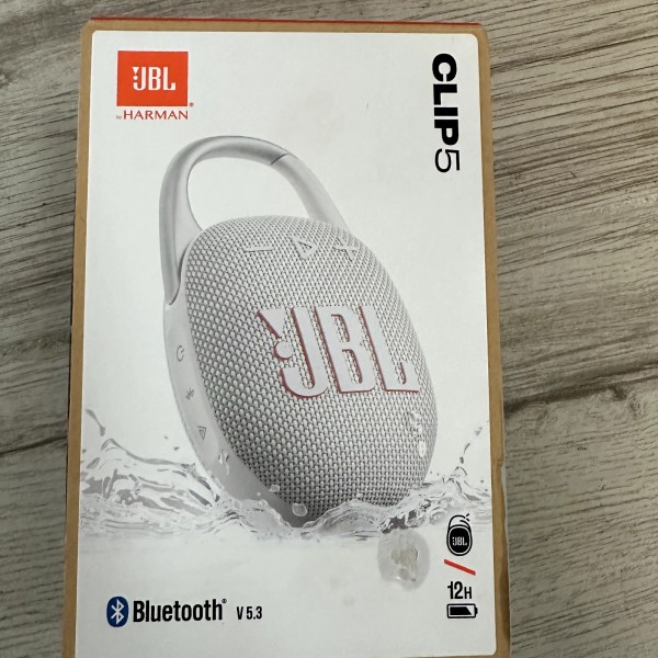 JBL Clip 5 Speaker Portable Waterproof Wireless Speaker System White