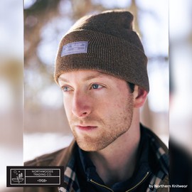 Northern Knitwear - Gorro de mezcla de lana reciclada, súper suave, para hombres y mujeres, gorro sostenible y ligero, Gama de hierro, Talla única