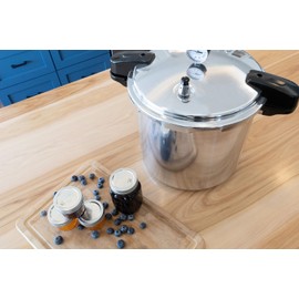 NESCO 16.9 QT MANUAL PRESSURE CANNER, PRESSURE COOKER WITH PRESSURE GUAGE, LOCKING LID, AND REMOVABLE BLOCKAGE GUARD