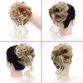 KETHBE- 1. Diseño elegante: este moño de cabello rizado desordenado con algunos mechones sueltos de cabello largo y ondulado, cuando lo usas, se ve suave y temperamental.