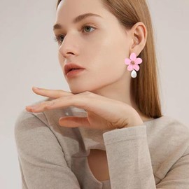 YISXVD Spray Painted Flower Pearl Stud Earrings for Women Unique Petal Floral Dangle Drop Earrings Party Jewelry (Pink)