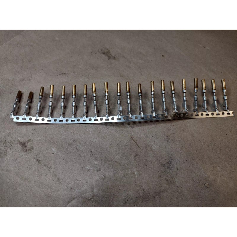 Molex Cut Strip of 20 Molex 33088-0009 (Ford Wedgelock Female