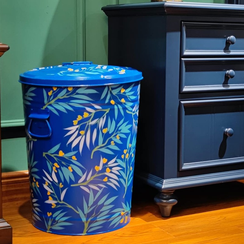 HOZUSO Hand Painted Metal Trash Can with Lid Recycling Canister