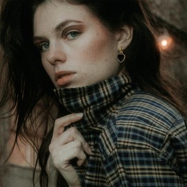 Sonateomber Black Crystal Heart Dangle Drop Earrings for Women Cute CZ Gold Love Heart Earings Dangling Valentines Day Prom Jewelry Gift