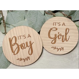 It's a Girl and It's a Boy Set of 2 Wooden Disks for Pregnancy Gender Reveal Baby Annoucement