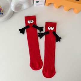 ARTSIM Magnetic Hand Holding Socks, 3D Doll Couple/Friend Socks with Magnetic Hands, Novelty and Gag Gifts for Kids Women Couple Red (Color : Red, Size : One Size)