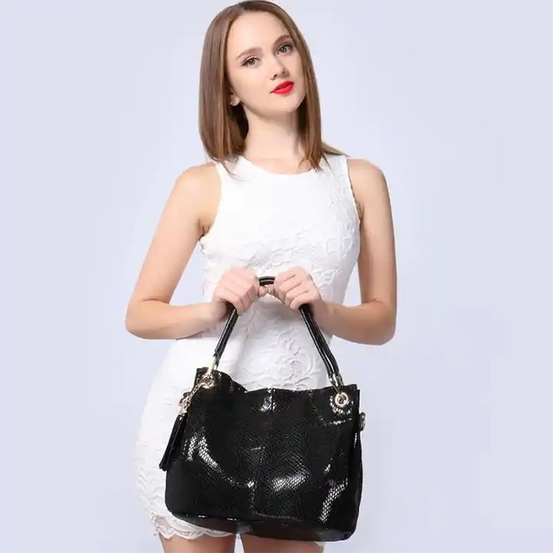 Bolso Hobo de Piel para Mujer – Animal Print Elegante