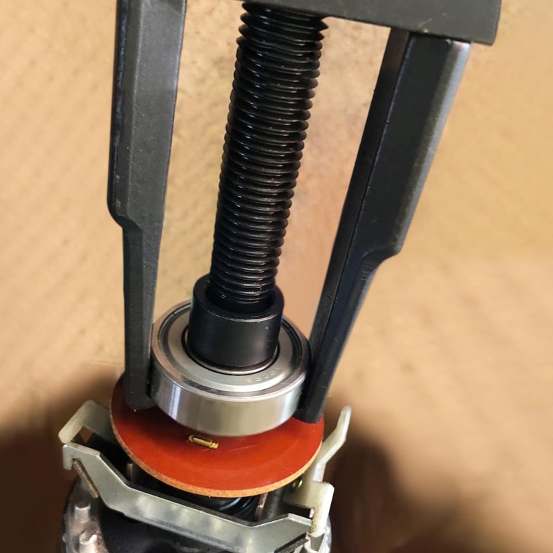 ChgImposs 2 Jaw Bearing Puller, Two Jaws Bearing Puller/Remover, Adjustable