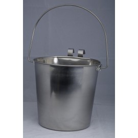 Indipets Heavy Duty Stainless Steel Flat Sided Pail with Hooks - 4 Quart - Lays Flat Against Dog Kennel, Crate or Fence
